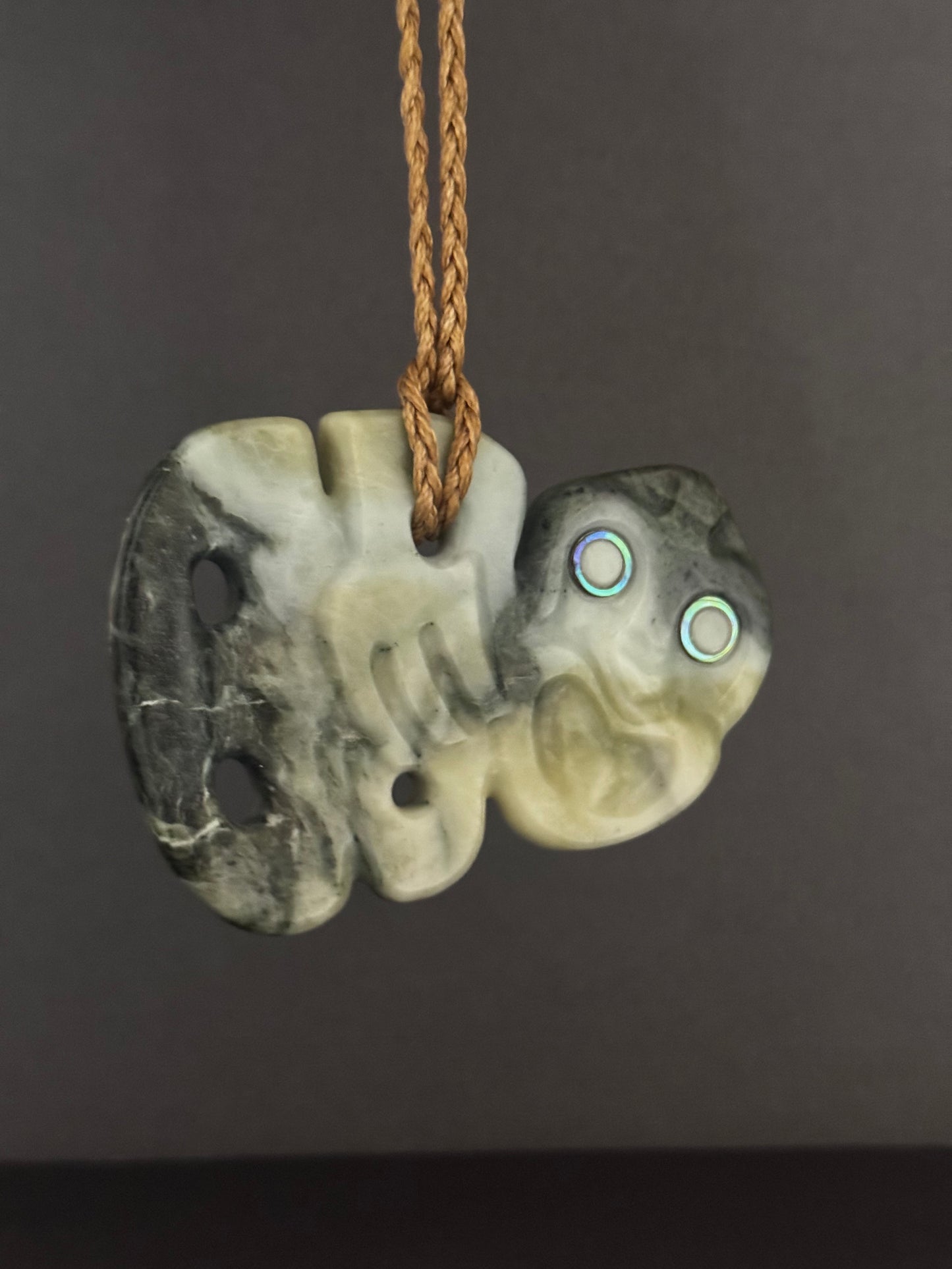Pounamu Hei Tiki - Kohu Kārearea (20%OFF at CHECKOUT)