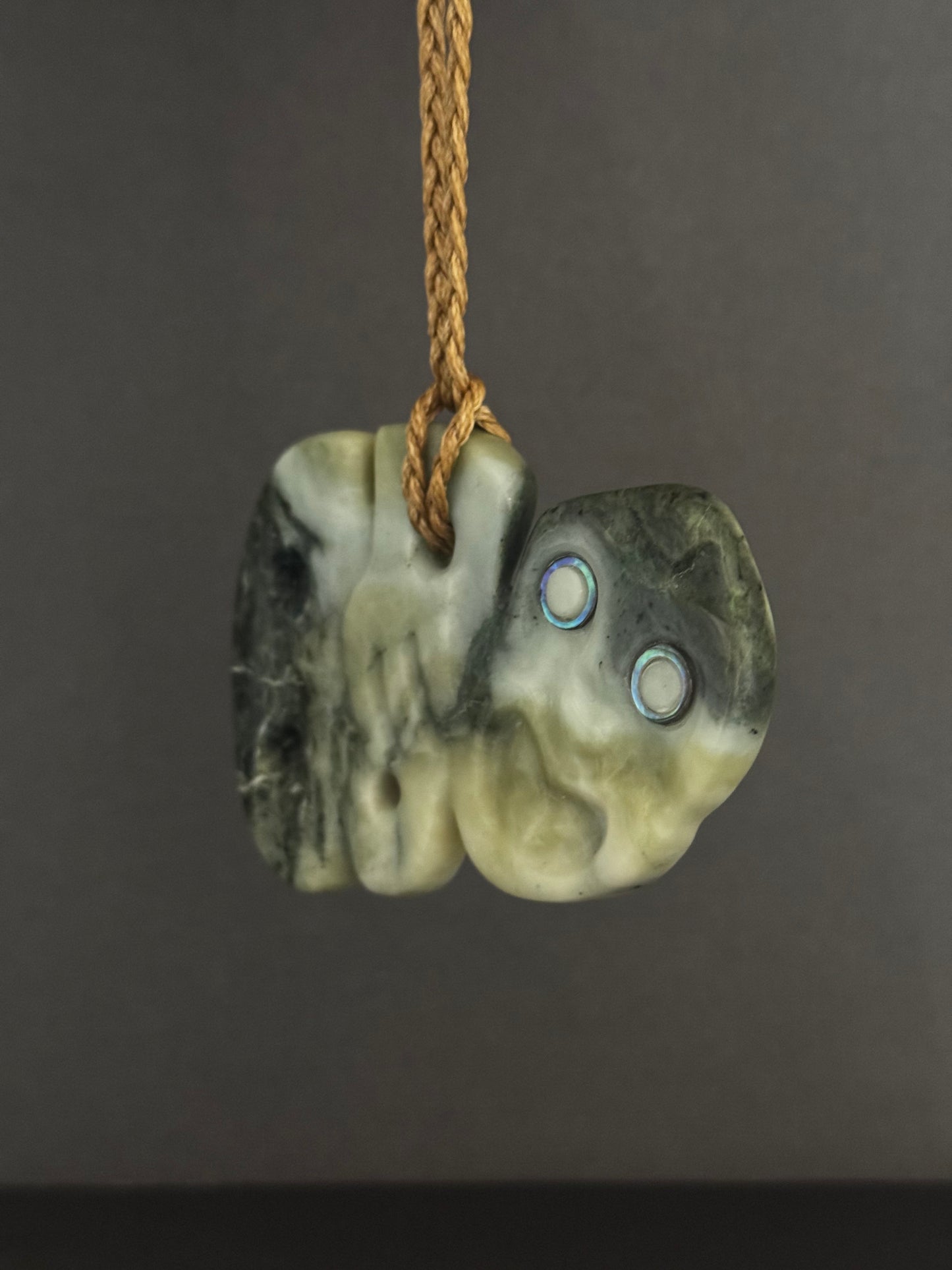 Pounamu Hei Tiki - Kohu Kārearea (20%OFF at CHECKOUT)