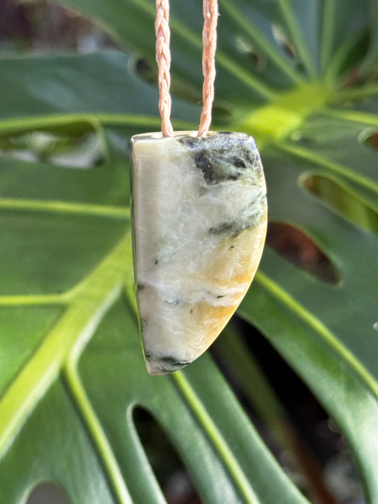 New Zealand Pounamu Niho Pendant