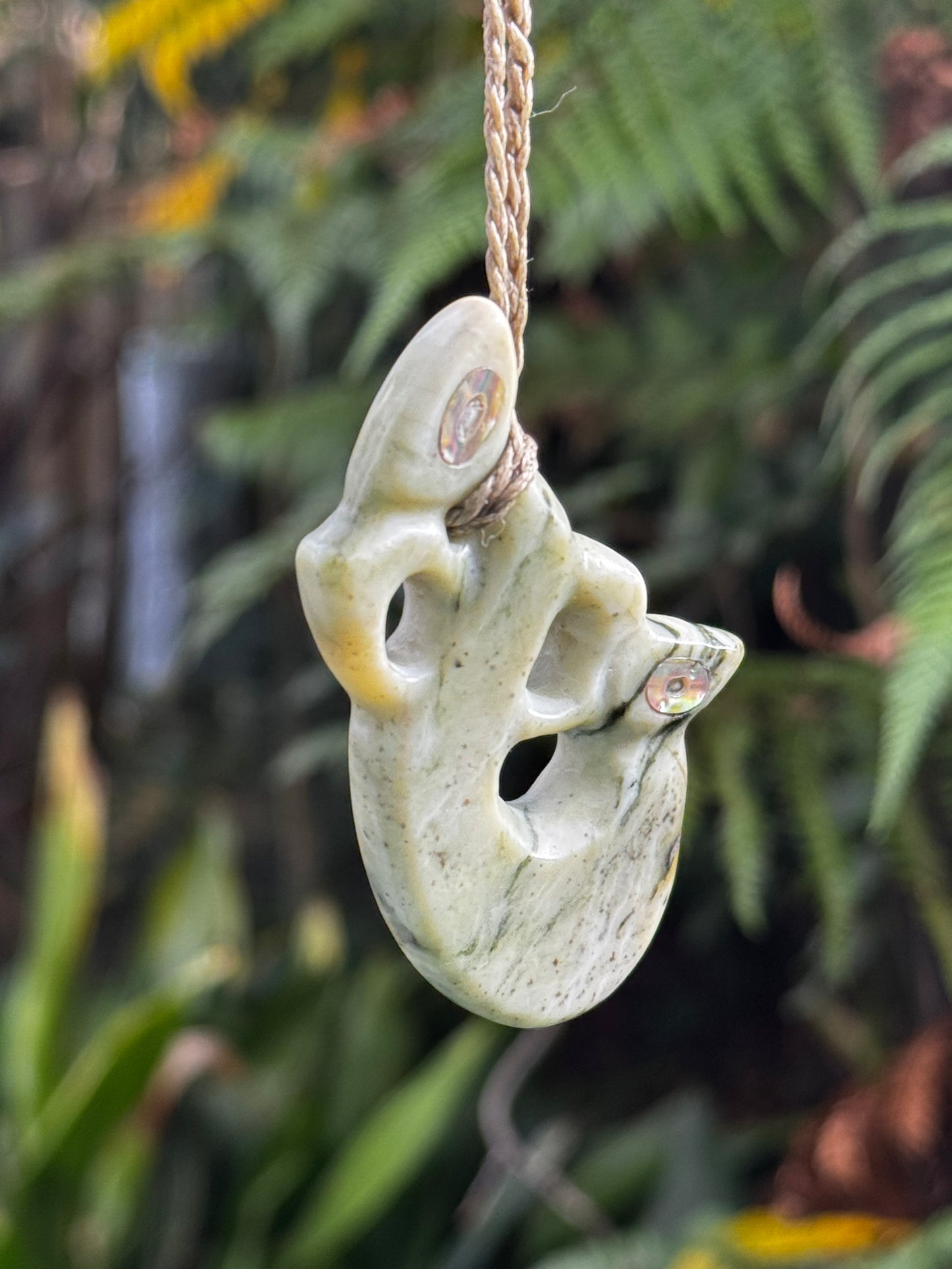 New Zealand Pounamu Manaia Kōmaru