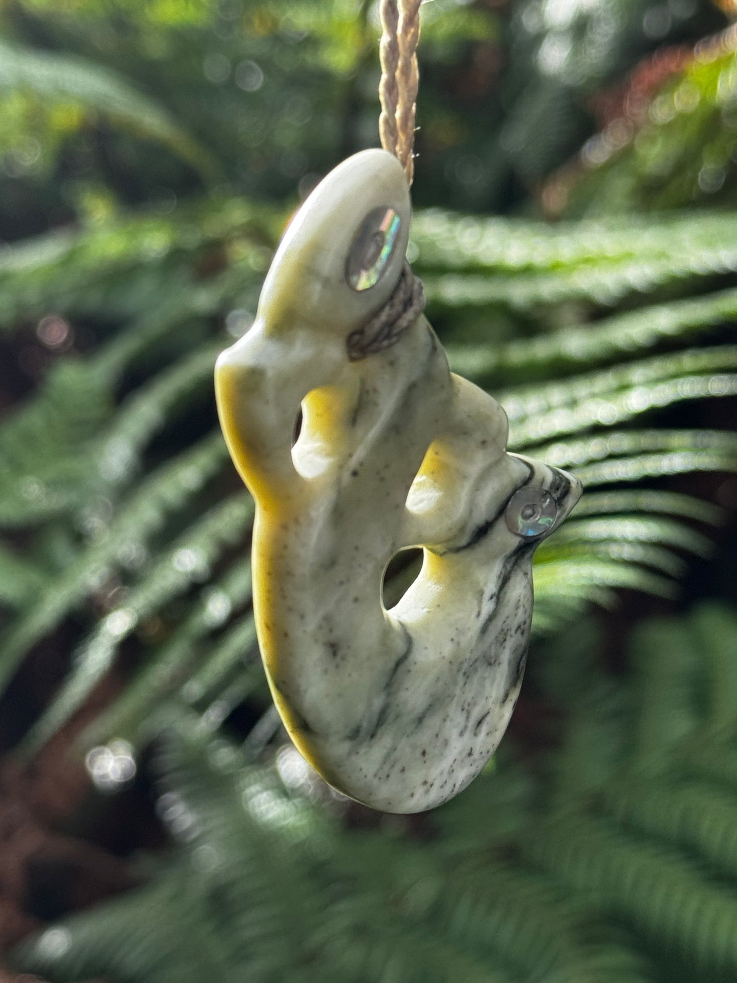 New Zealand Pounamu Manaia Kōmaru