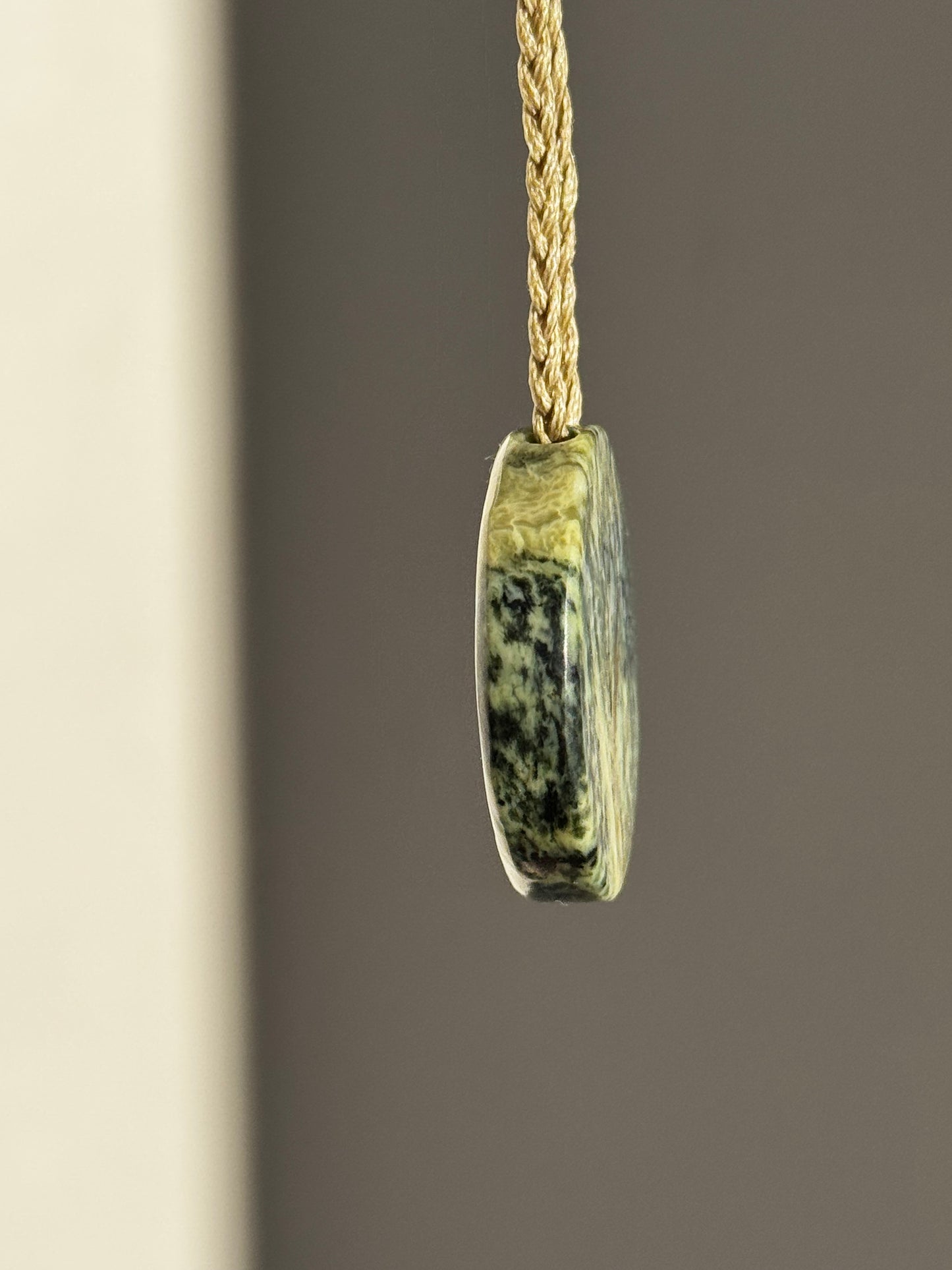 Pounamu Porohita (Disc) Pendant - Tasman